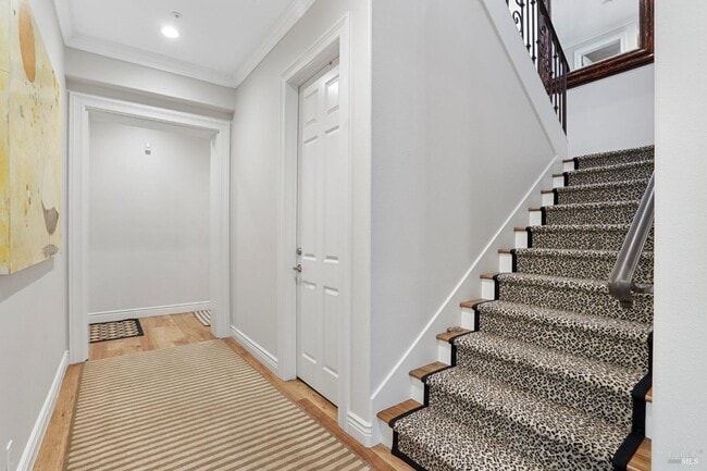 Building Photo - 10 Idlewood Rd