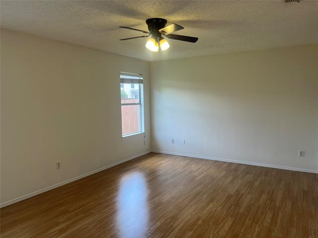 Building Photo - 2329 Live Oak Dr