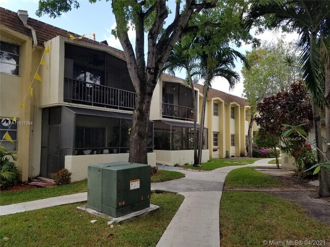 Building Photo - 7851 Miller Dr