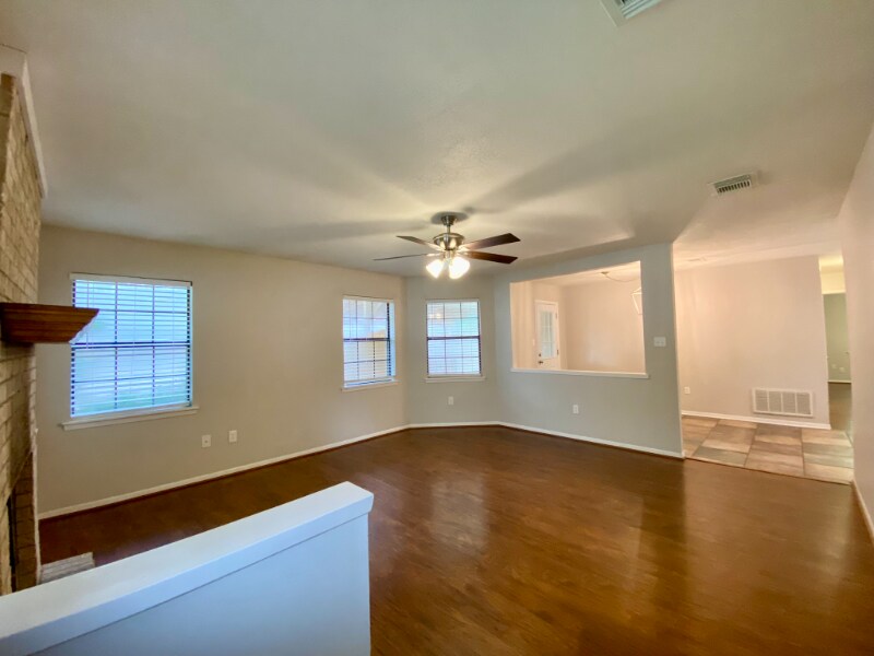 Building Photo - 5 Wind Drift Dr