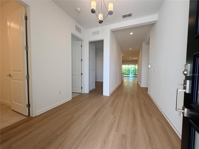 Building Photo - 14213 Spg Gdn Dr