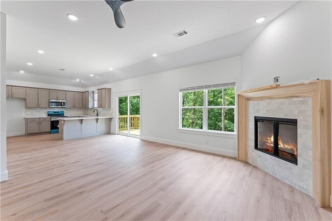 Building Photo - 17 Westmorland Dr