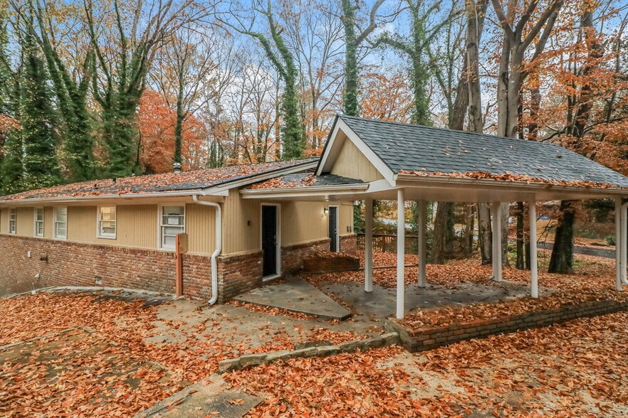 Building Photo - 3149 Beech Dr