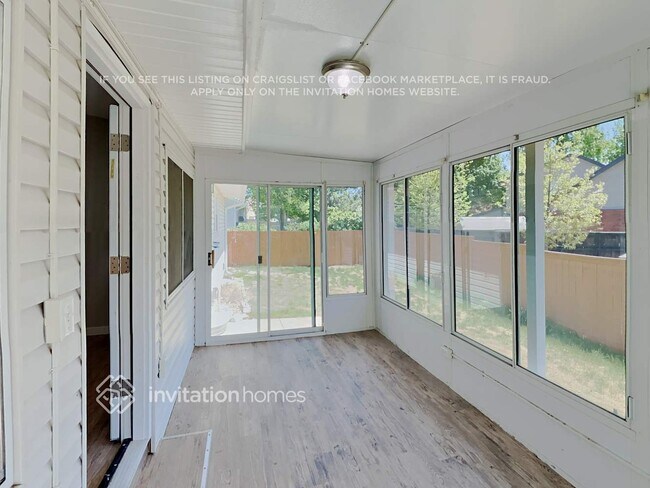 Building Photo - 5718 W 17th St