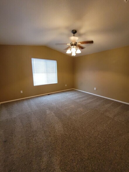 Building Photo - 7323 Bentwater Dr