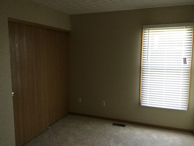 Building Photo - 383 Wheatfield Dr