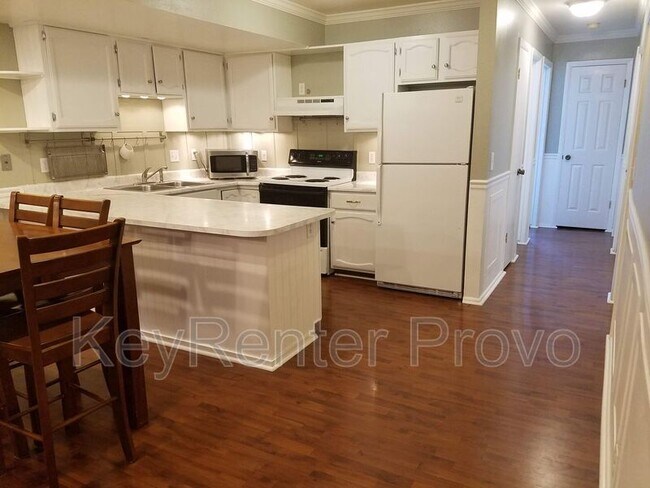 Building Photo - 1686 Hickory Ln