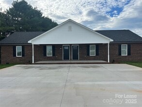 Building Photo - 3293 Paul Elmore Rd