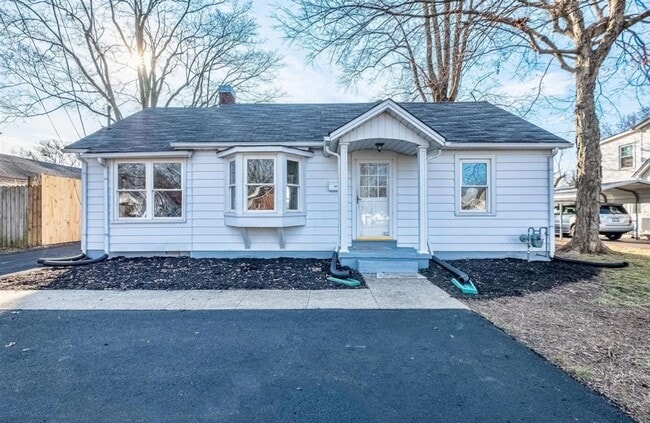 Primary Photo - For Rent – 3-Bedroom Home with Basement & ...