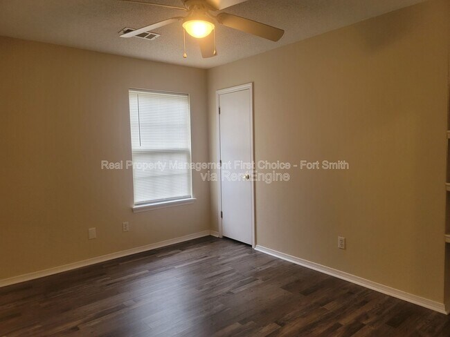 Building Photo - 3802 Owen St