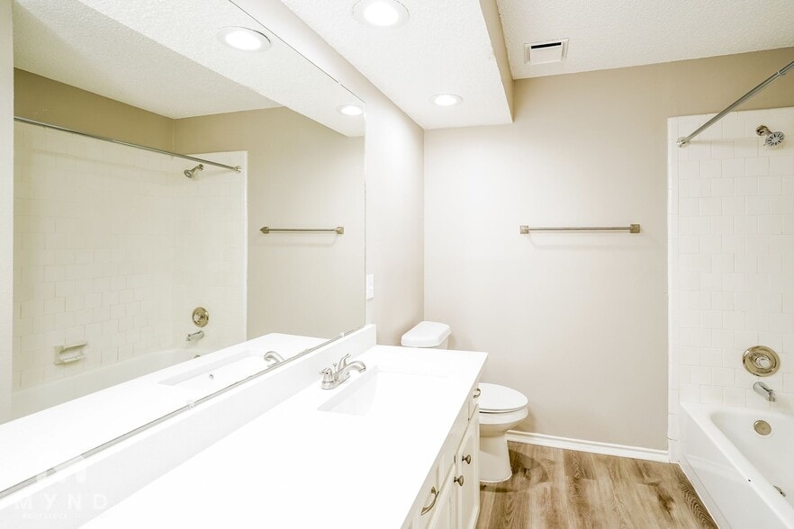 Building Photo - 25515 Mill Pond Ln