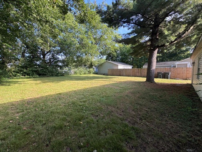 Building Photo - 1424 Cumberland Ave