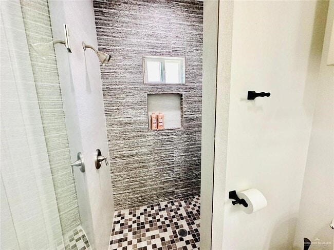 Building Photo - 30 Mulberry Ave