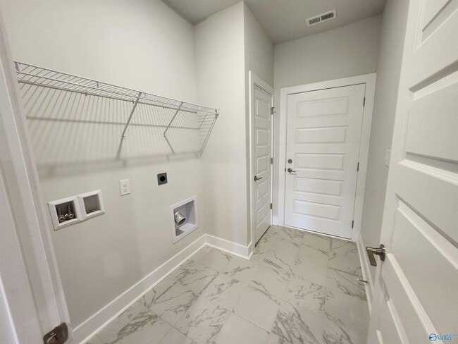 Building Photo - 120 Rugby Dr