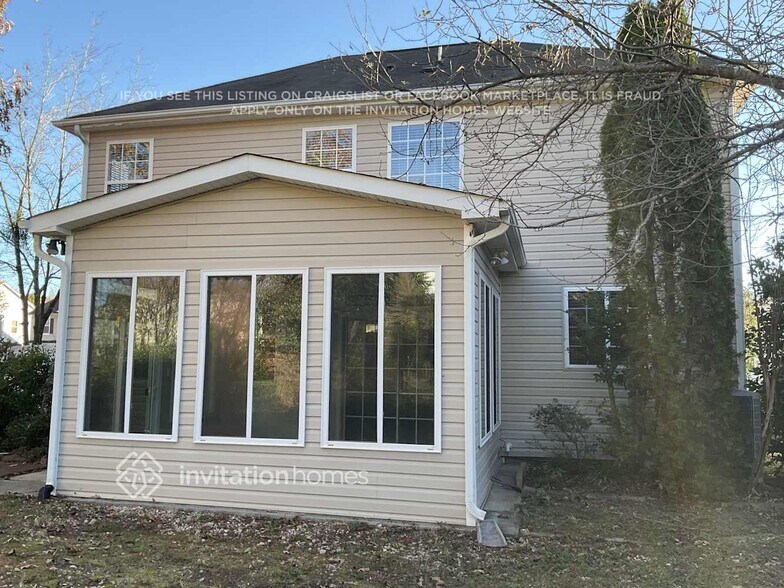 Building Photo - 219 Coalyard Dr