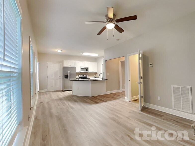 Building Photo - 461 Kimball Loop