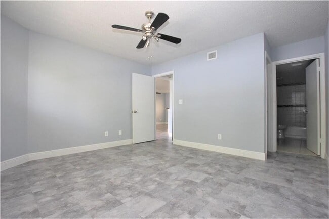 Building Photo - 3413 NW 44th St