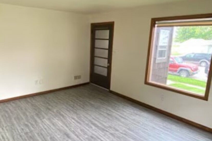 Building Photo - 3220 N 26th St