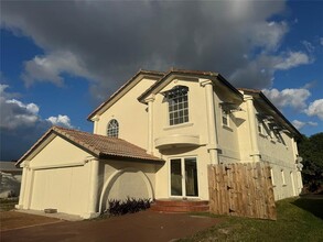 Building Photo - 472 NW 2nd Terrace