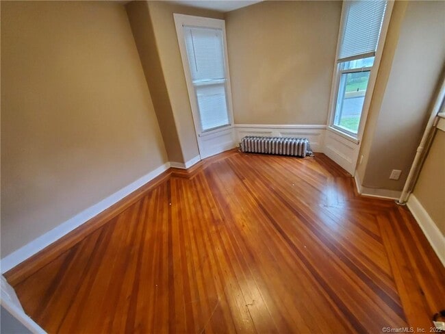 Building Photo - 39 Division St