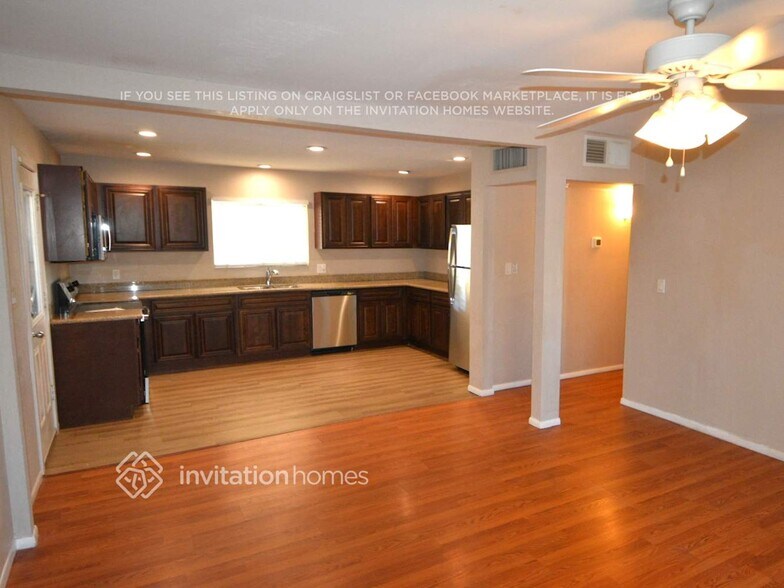 Building Photo - 1001 E Ruth Ave