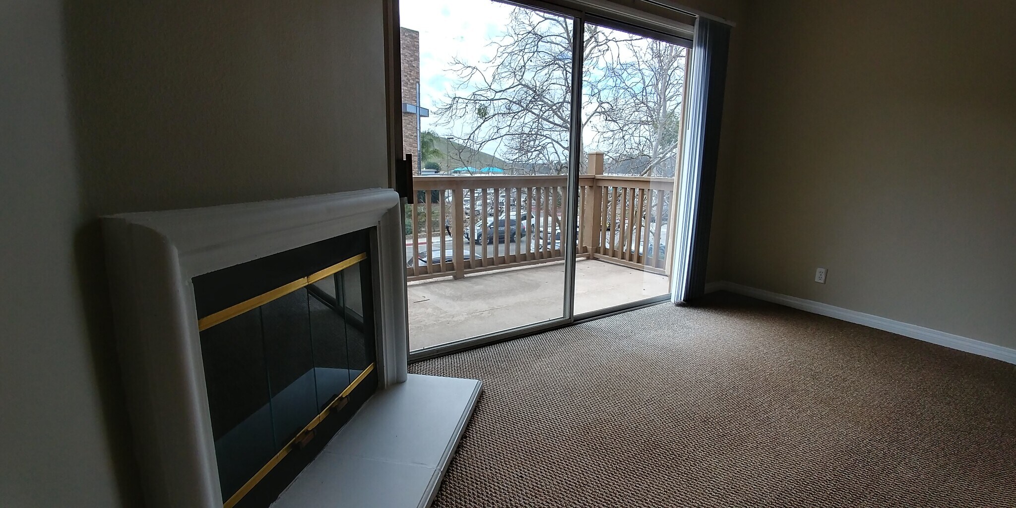 Gas Fireplace - 10 Abrigo