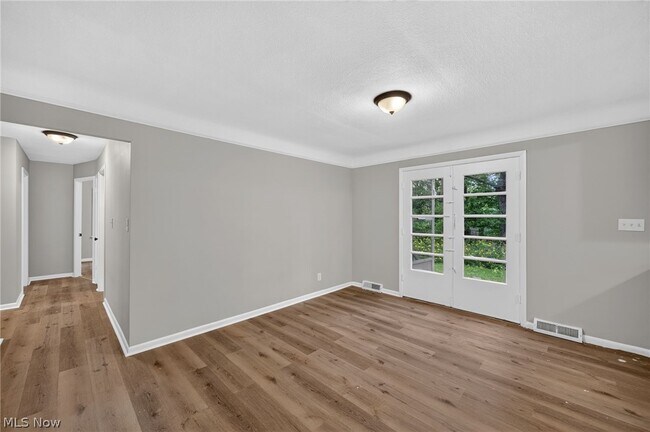 Building Photo - 1597 E 230th St
