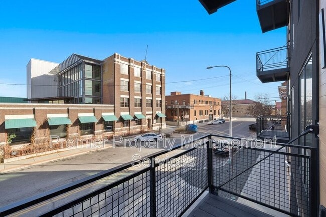 Building Photo - 2310 First Ave N