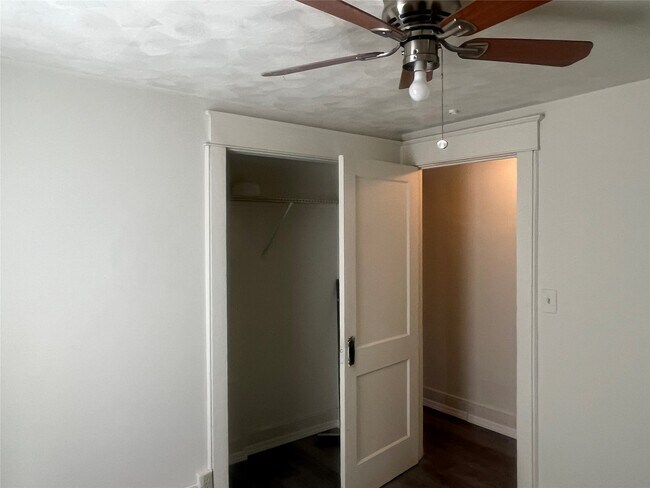 Building Photo - 208 S Liberty Ave