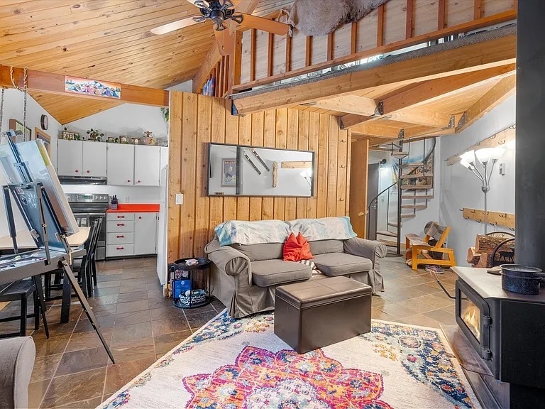 Building Photo - 21 Tamarack Ln