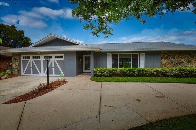 Building Photo - 6690 Burning Tree Dr