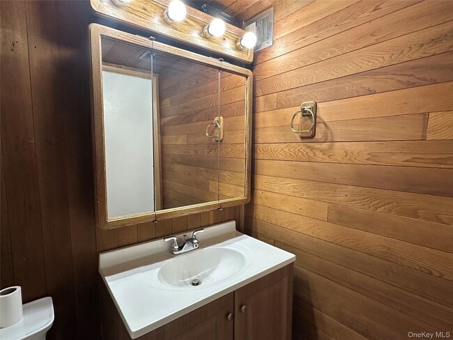 Building Photo - 88 Bailey Ct