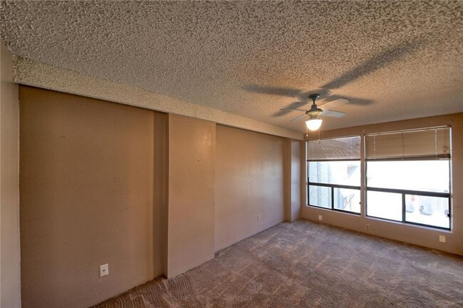 Building Photo - 5804 Circulo Dr