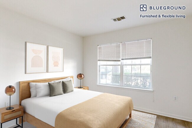 Building Photo - 1569 Onyx Dr