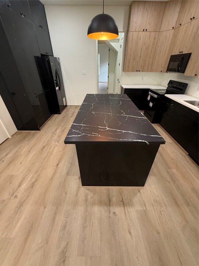 Building Photo - 1815 McKee St