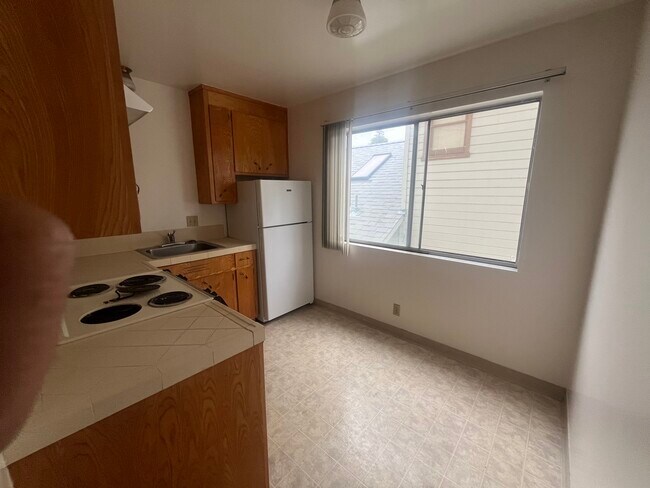 Building Photo - 1822 Francisco St