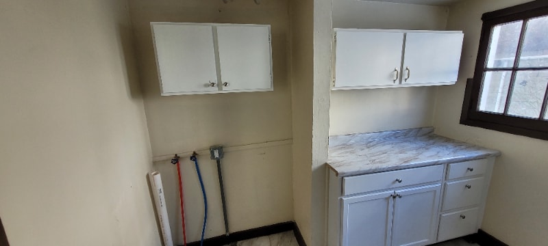 Building Photo - 164 Dupont St