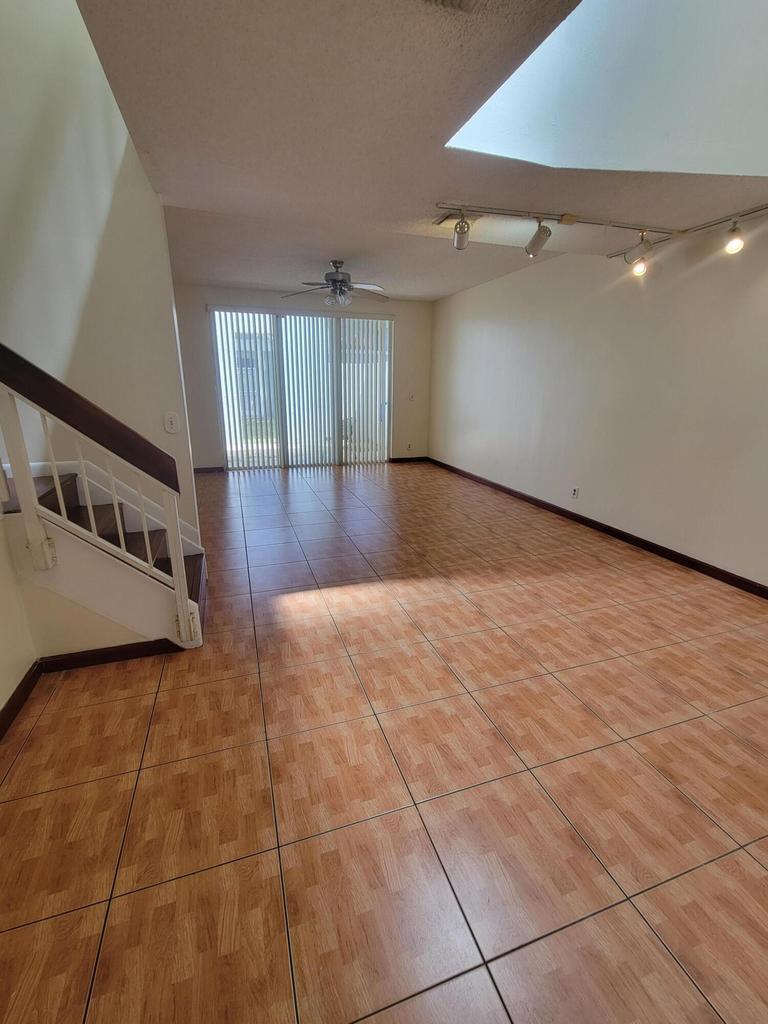 Building Photo - 2306 SW 82nd Ter