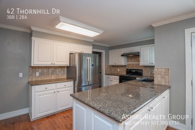 Building Photo - 42 Thornhill Dr