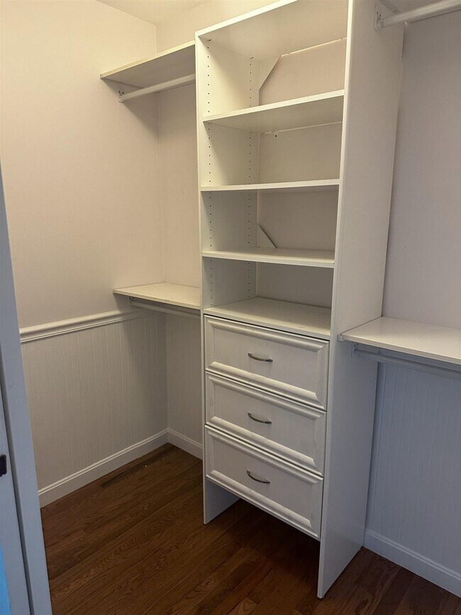 Building Photo - 62 Billings Ave