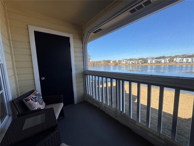 Building Photo - 1065 S Hiawassee Rd