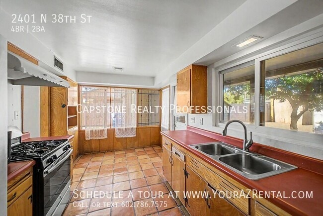 Building Photo - 2401 N 38th St