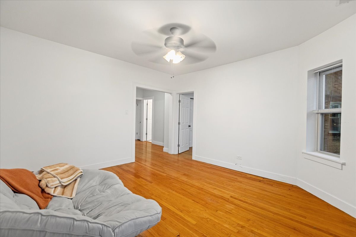 Building Photo - 4043 N Spaulding Ave