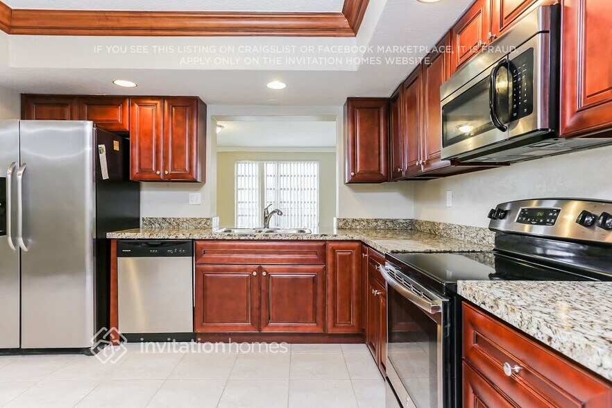 Building Photo - 10331 NW 18th Pl