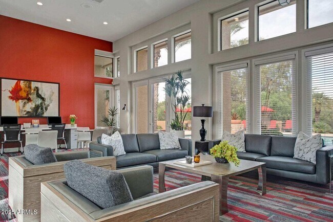 Building Photo - 1550 E Thunderbird Rd