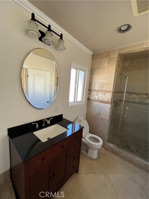 Building Photo - 3833 W 105th St