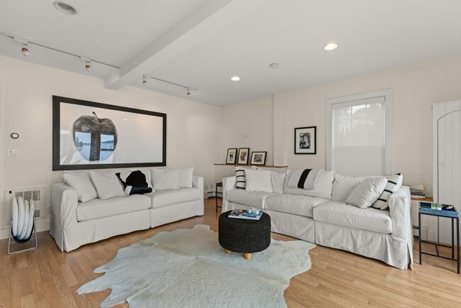 Building Photo - 148 Whipple Rd