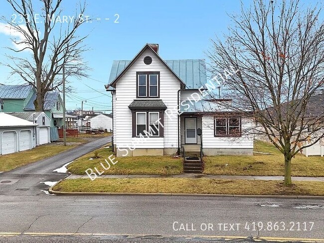 Building Photo - 233 E Mary St