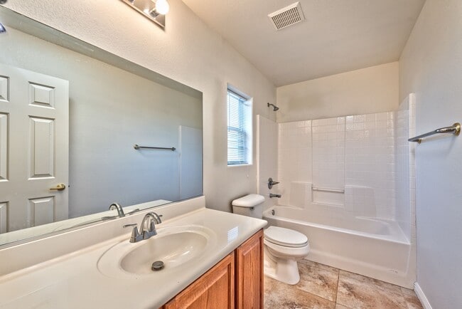 Building Photo - 9304 Pokeweed Ct