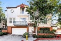Building Photo - 2 Bedroom Tustin Ranch Condo
